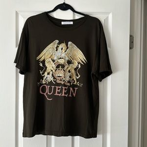 Daydreamer Queen Tee